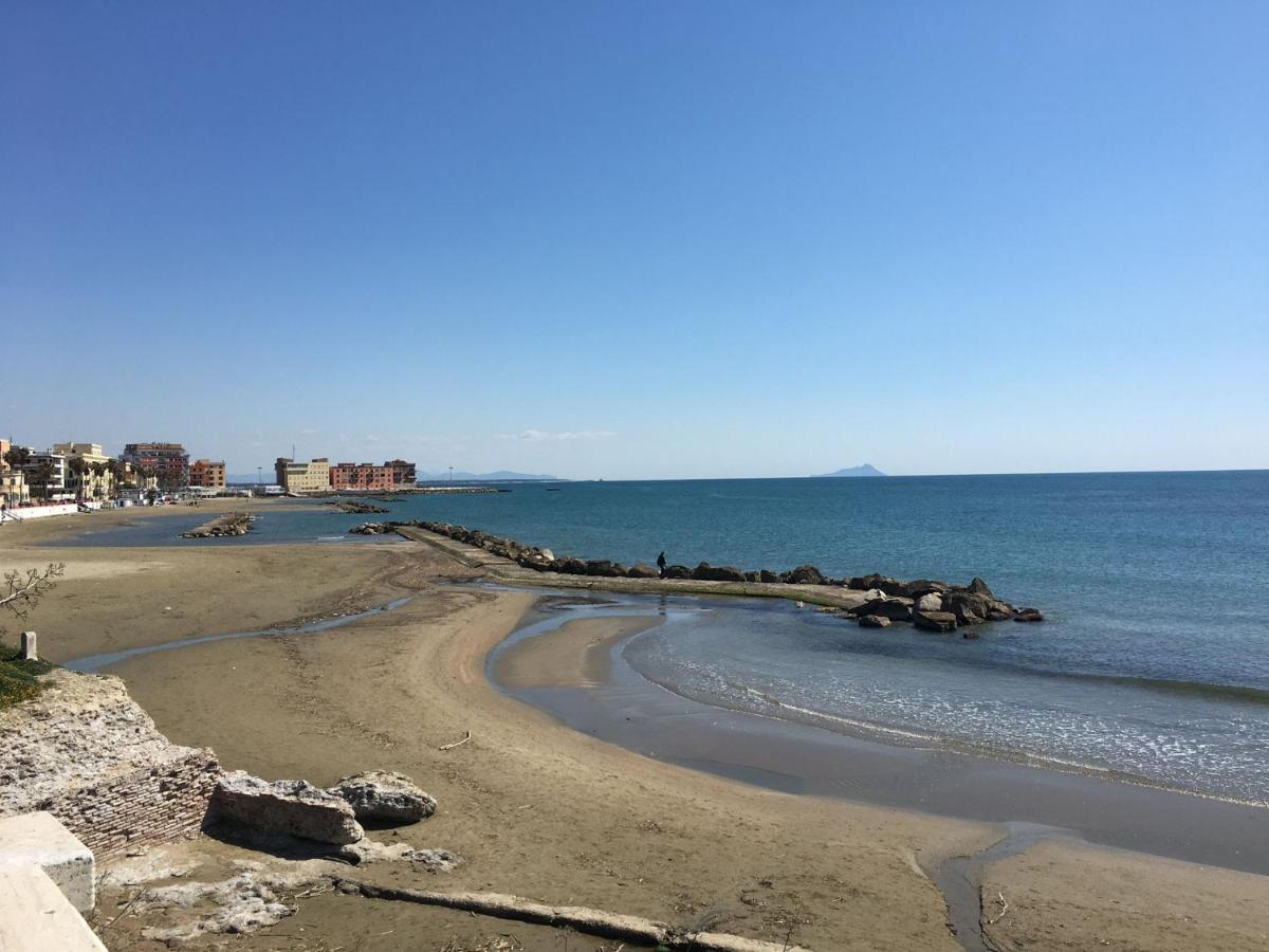Alloggio Turistico Dea Bendata Anzio Bagian luar foto